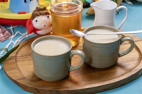 PONYO TEA .